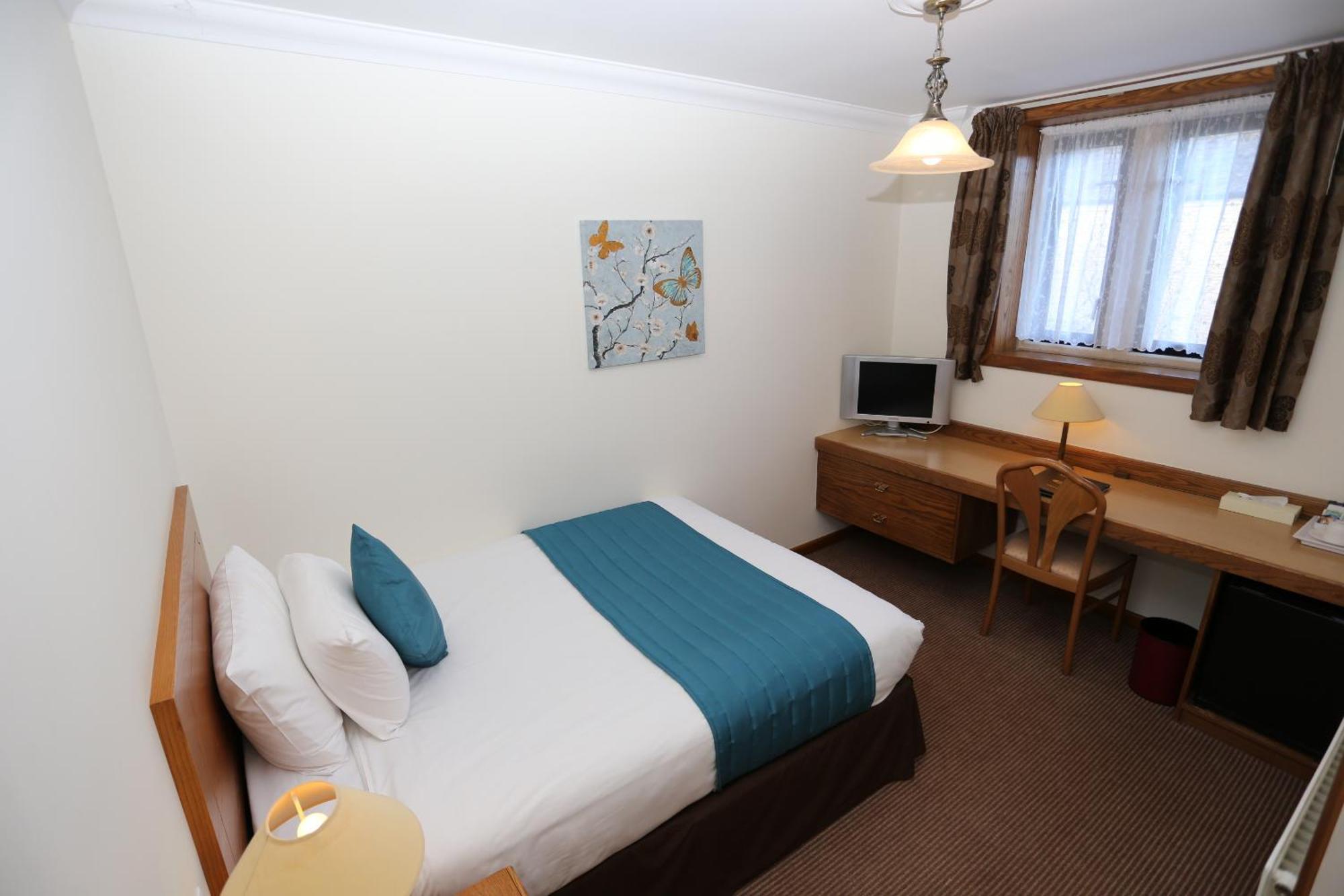Stanton House Hotel Swindon Szoba fotó